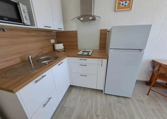 Rénové 2024, Face à La Mer, Parking Privé, Terrasse, Idéal Famille! - Fr-1-326-620 *