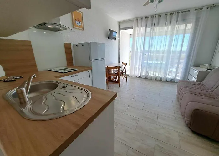 Rénové 2024, Face à La Mer, Parking Privé, Terrasse, Idéal Famille! - Fr-1-326-620 Apartamento